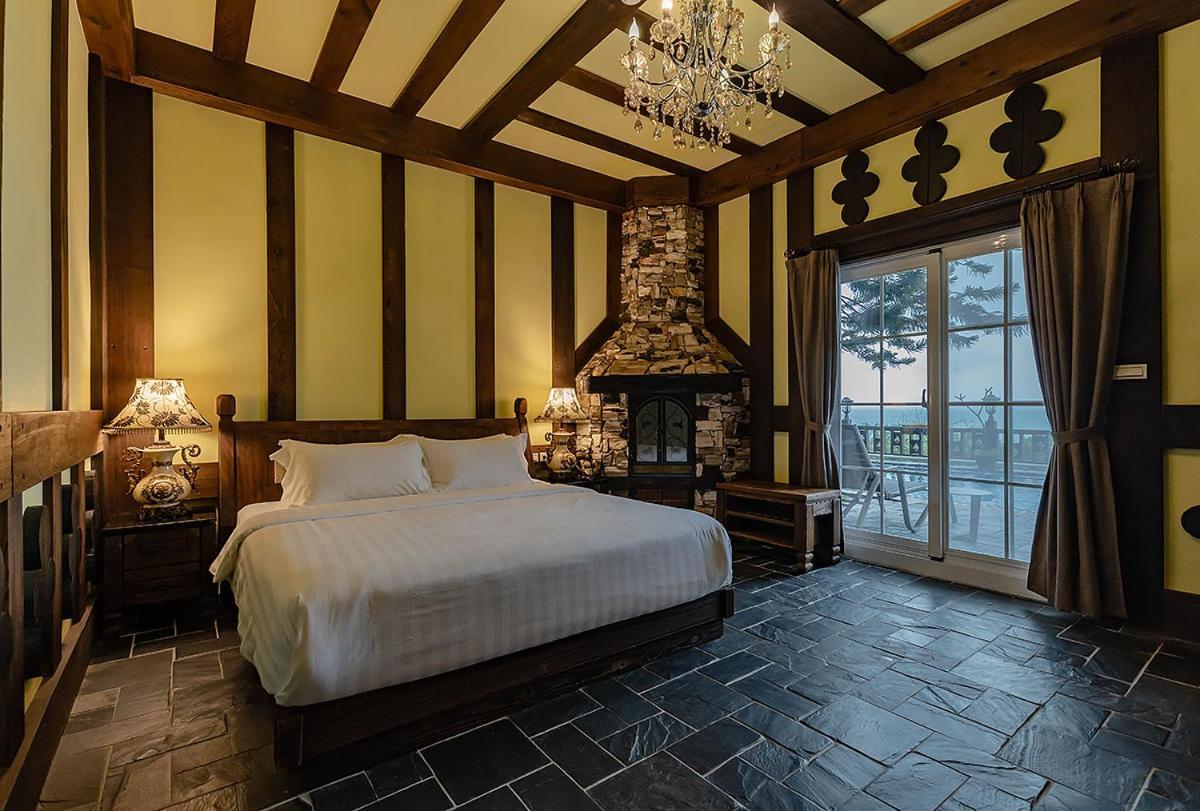 Tudor Dynasty Homestay Shoufeng Buitenkant foto